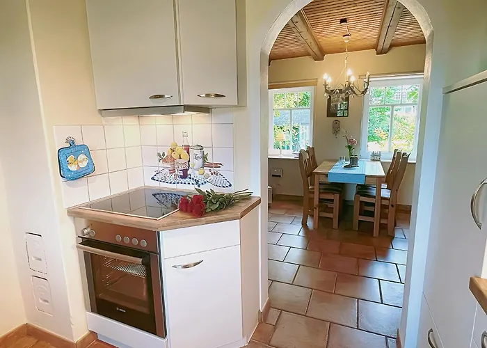 Haus Benninghusumer Deichweg, Eingezaeunt, Hunde Willkommen, Kamin, Ruhig Gelegen, Wlan
